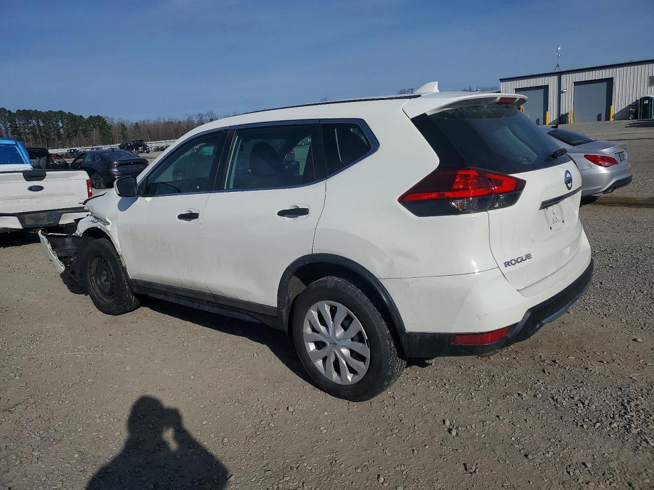 2017 NISSAN ROGUE
