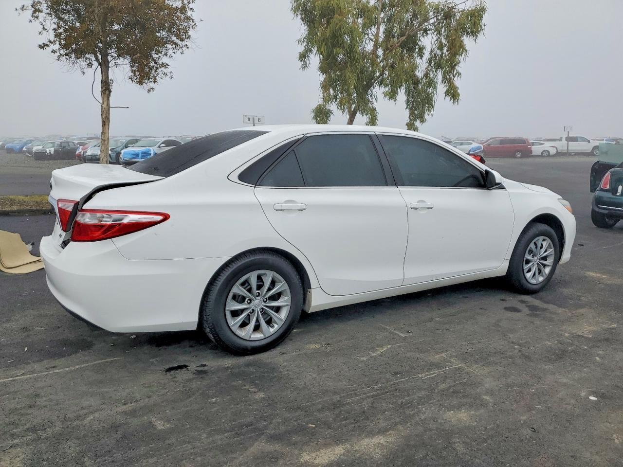 2015 TOYOTA CAMRY
