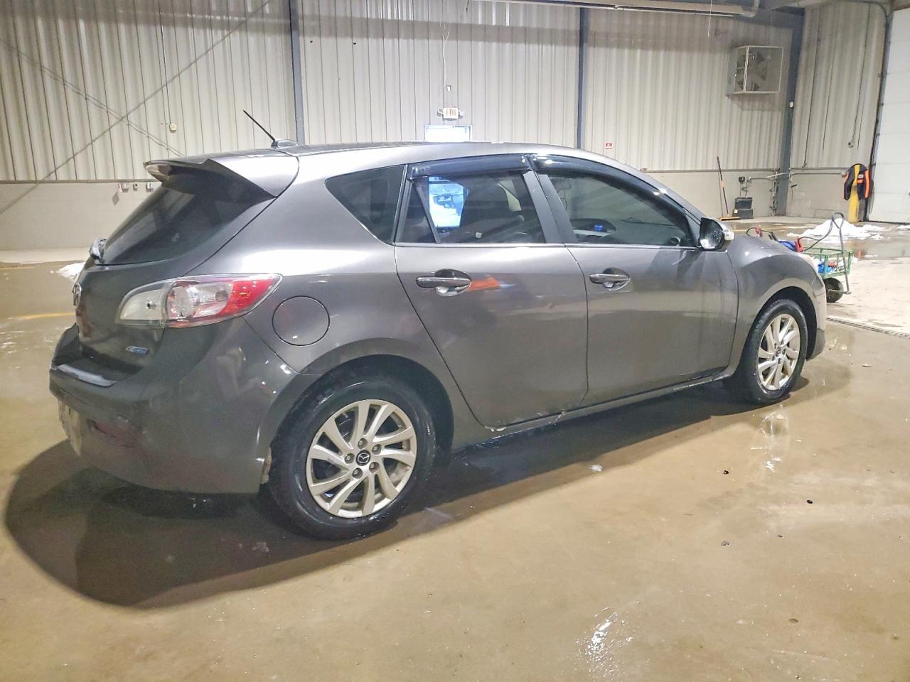 2013 MAZDA 3