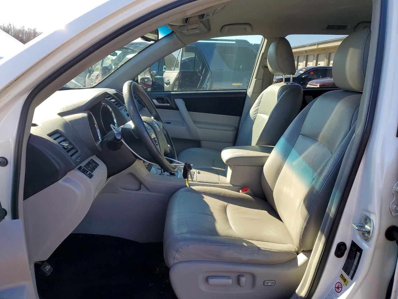 2013 TOYOTA HIGHLANDER