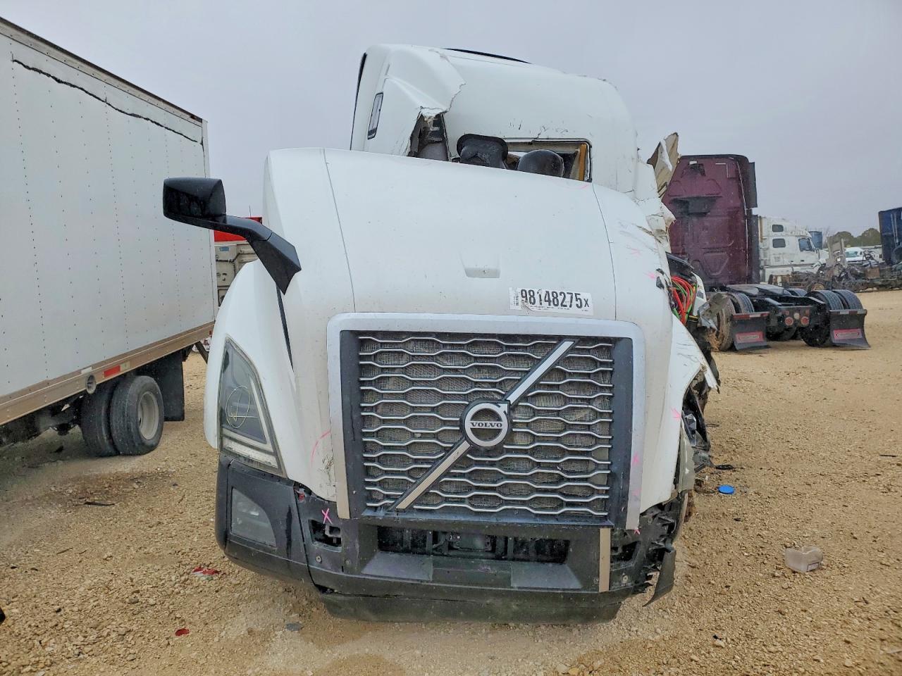 2020 VOLVO VNL