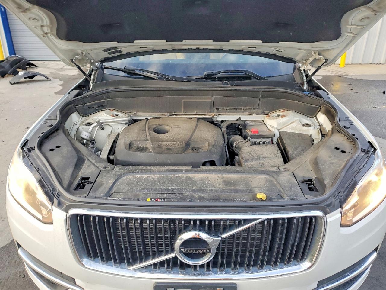 2016 VOLVO XC90
