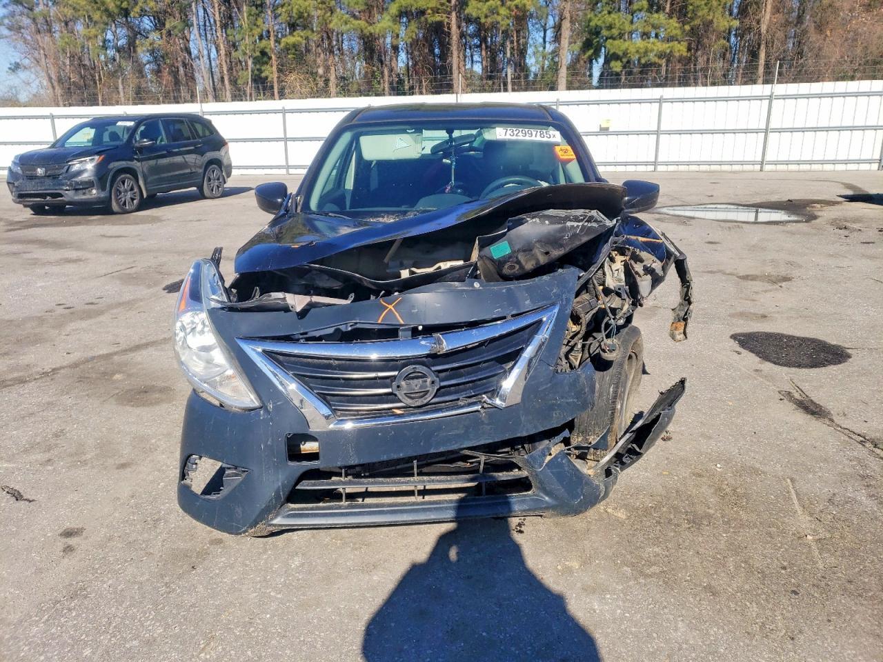2017 NISSAN VERSA