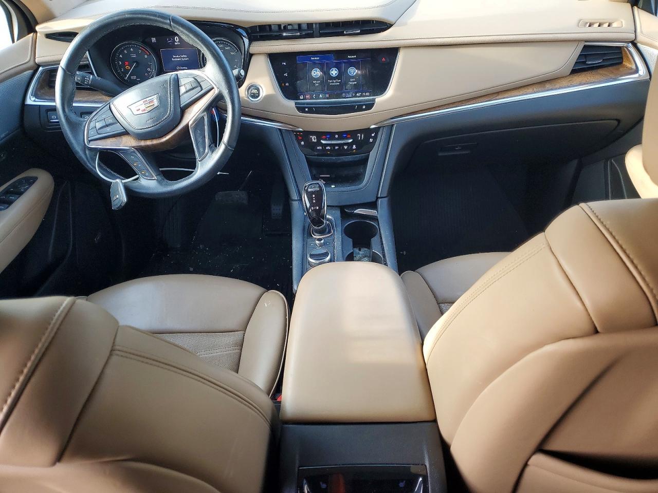 2022 CADILLAC XT5