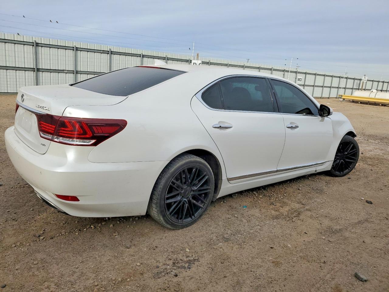 2017 LEXUS LS 460