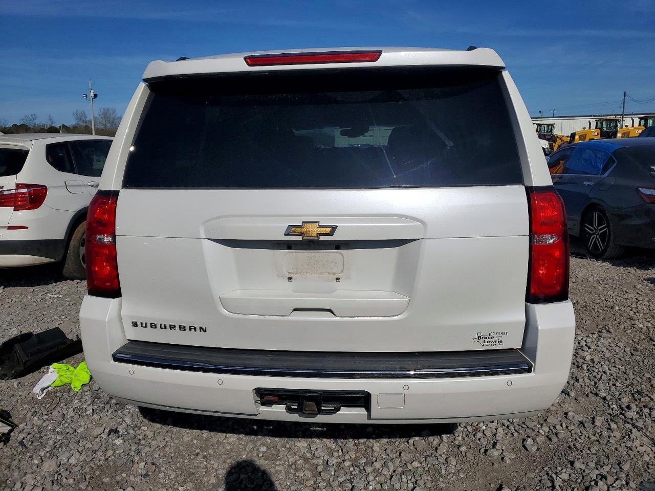 2016 CHEVROLET Suburban