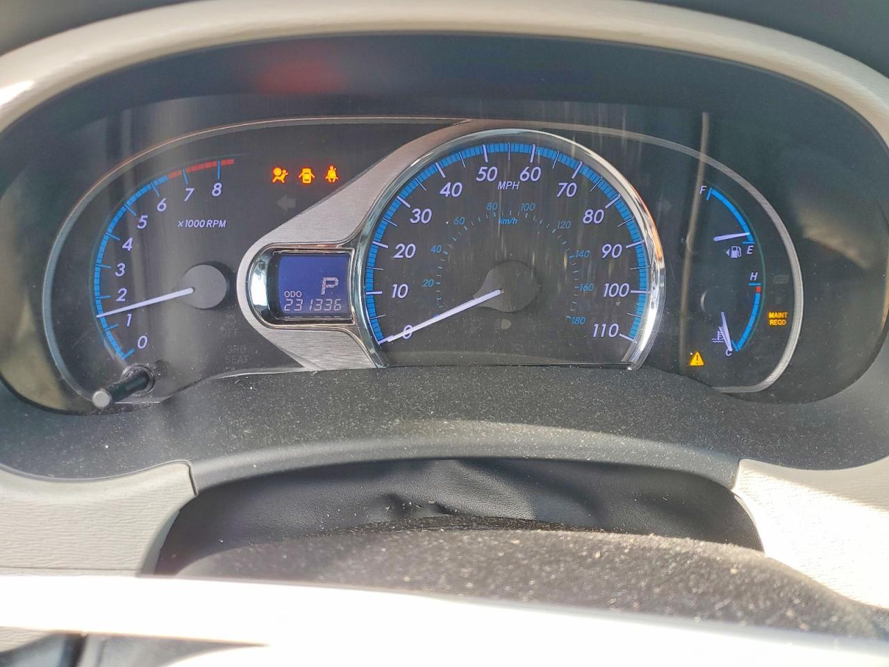 2011 TOYOTA SIENNA