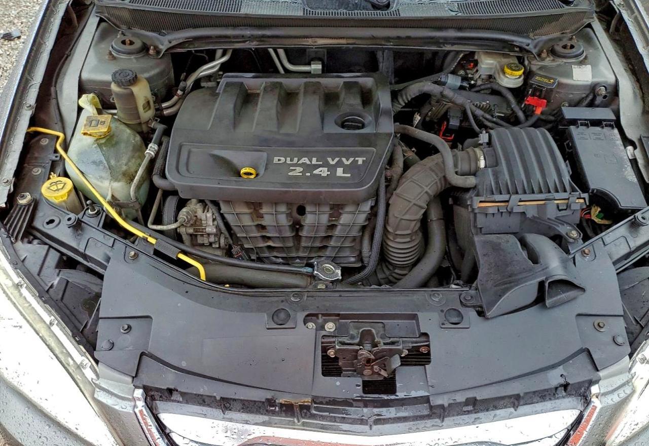 2012 CHRYSLER 200