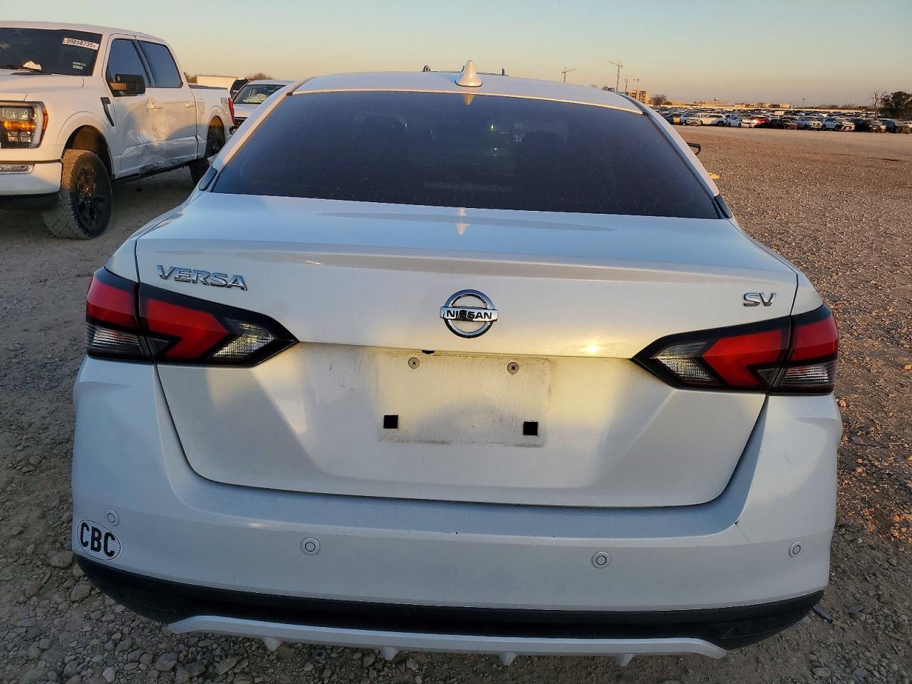 2020 NISSAN VERSA