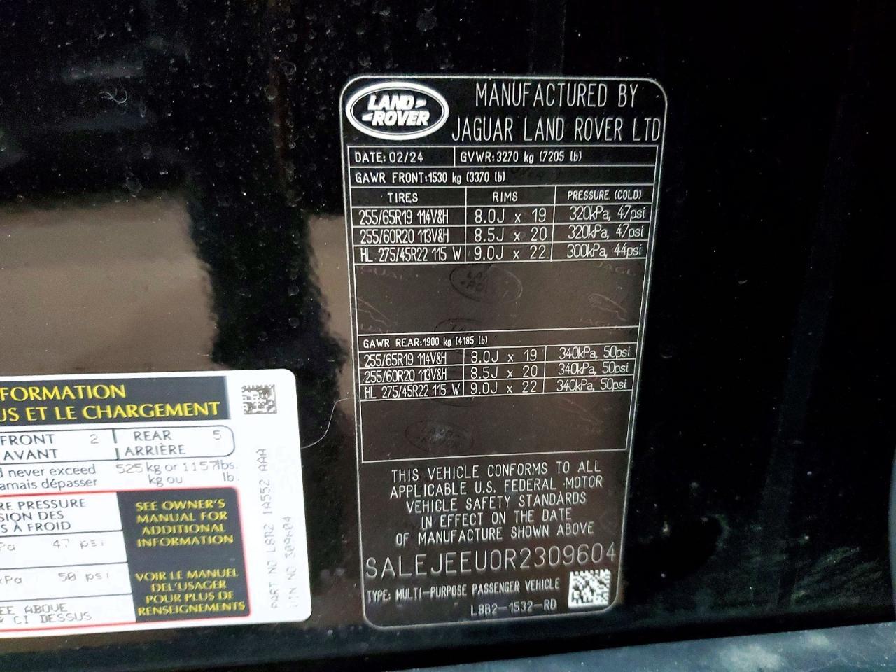 2024 LAND ROVER Defender
