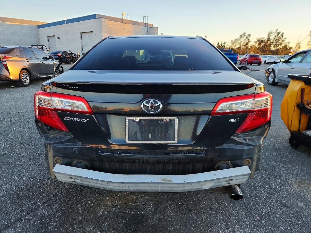 2012 TOYOTA CAMRY