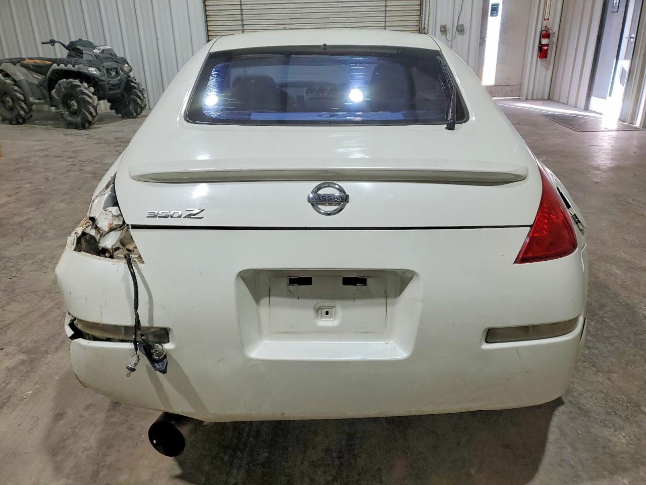 2004 NISSAN Z