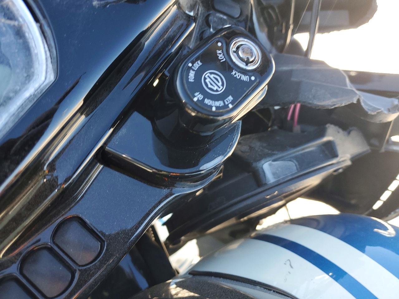 2023 HARLEY-DAVIDSON Fltrxst