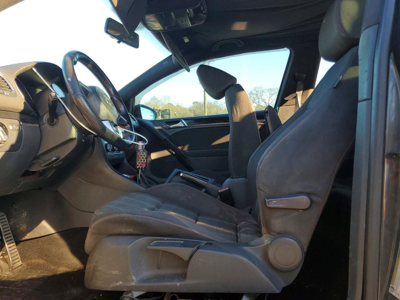 2012 VOLKSWAGEN GTI