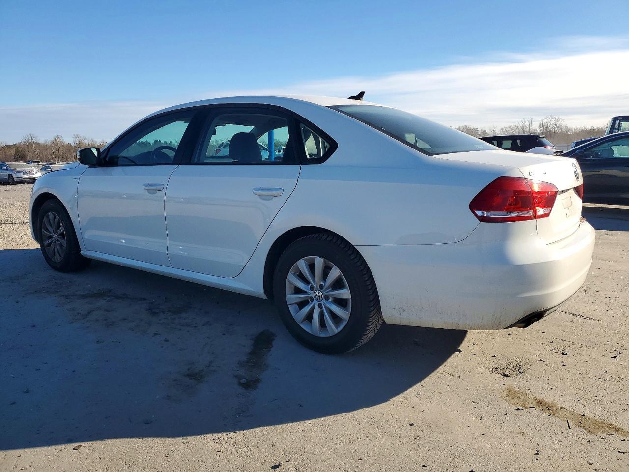 2015 VOLKSWAGEN Passat
