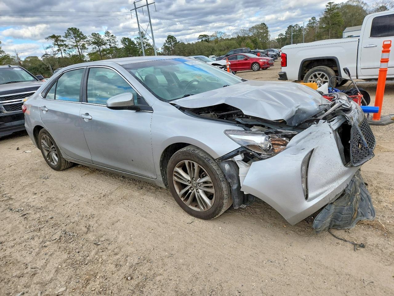 2016 TOYOTA CAMRY