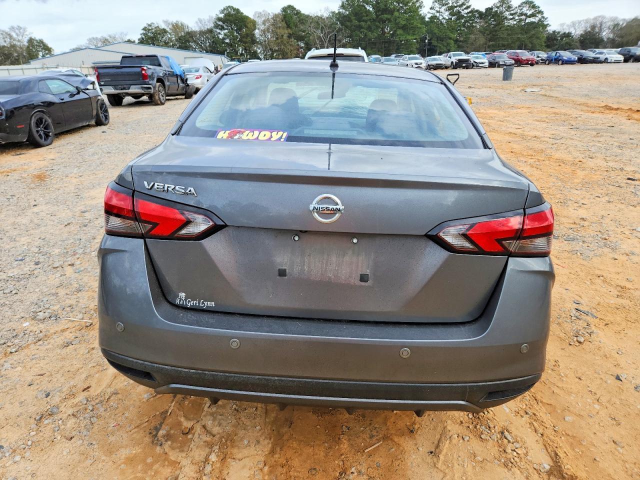 2022 NISSAN VERSA