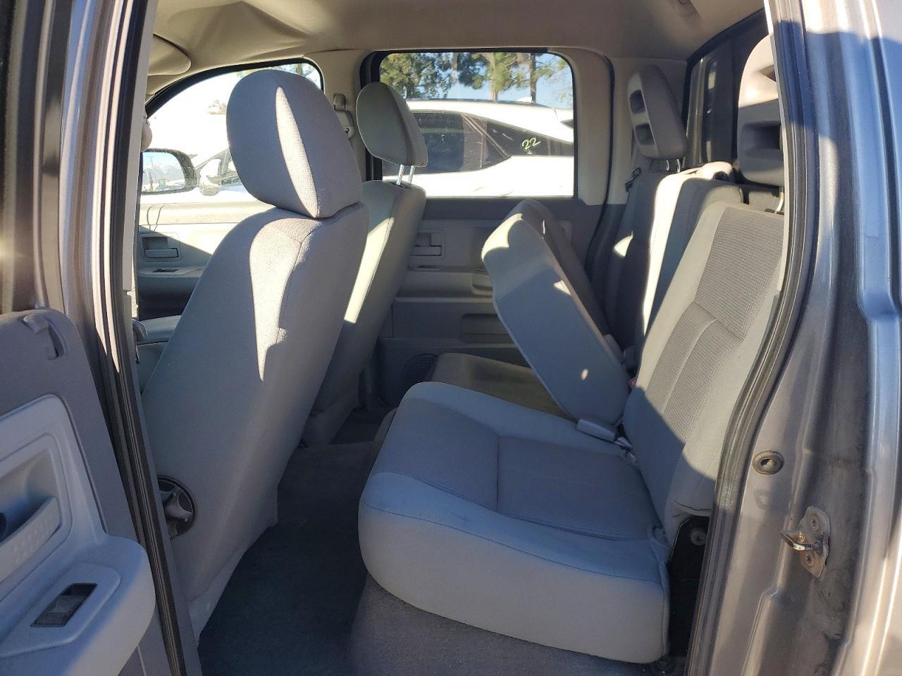 2005 DODGE Dakota