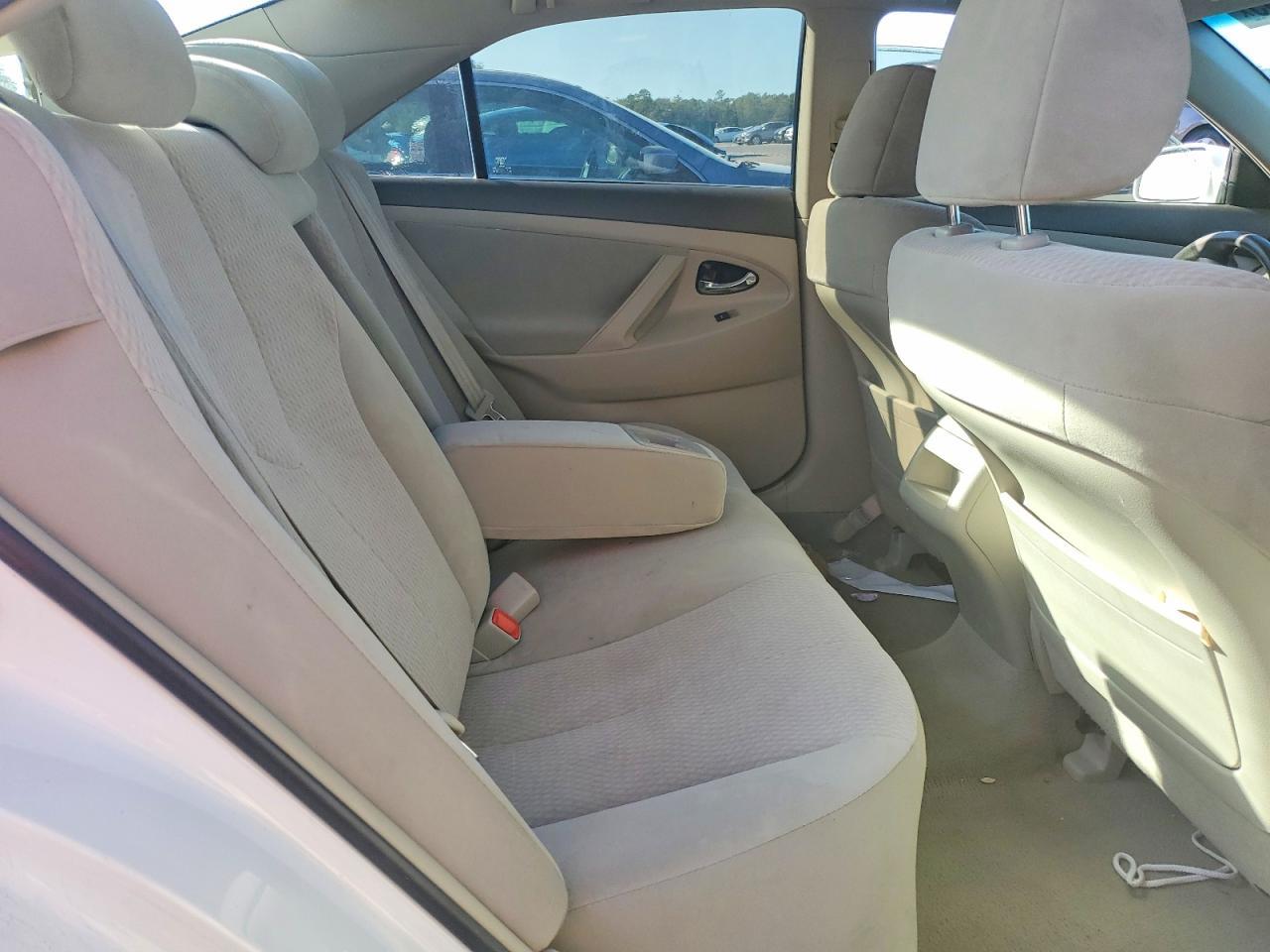 2010 TOYOTA CAMRY