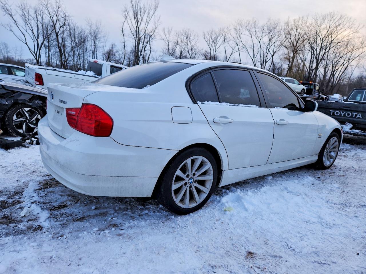 2011 BMW 3 SERIES