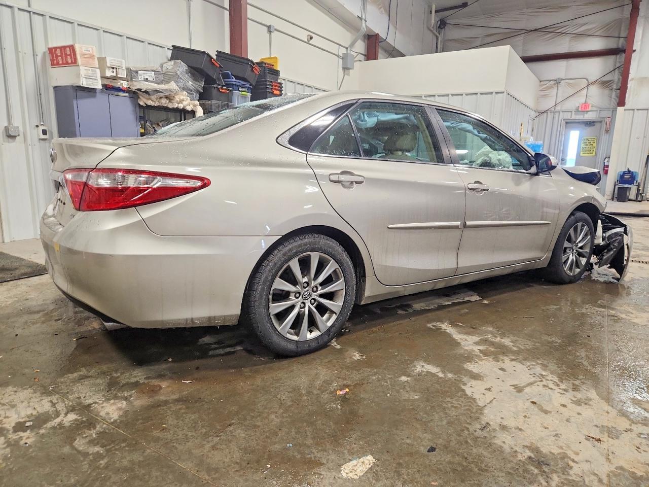 2015 TOYOTA CAMRY