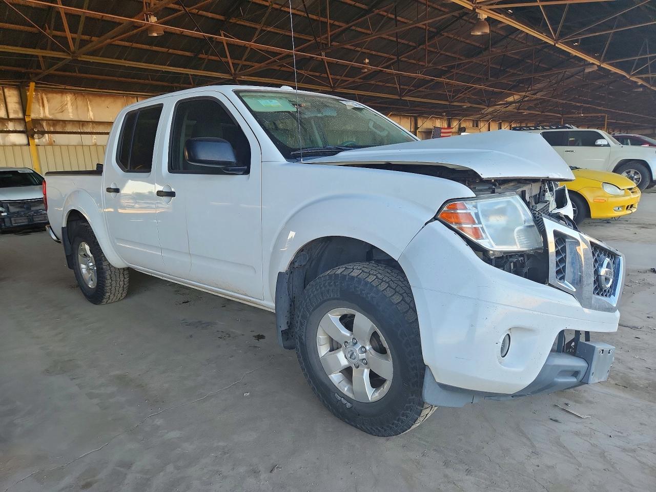 2012 NISSAN Frontier