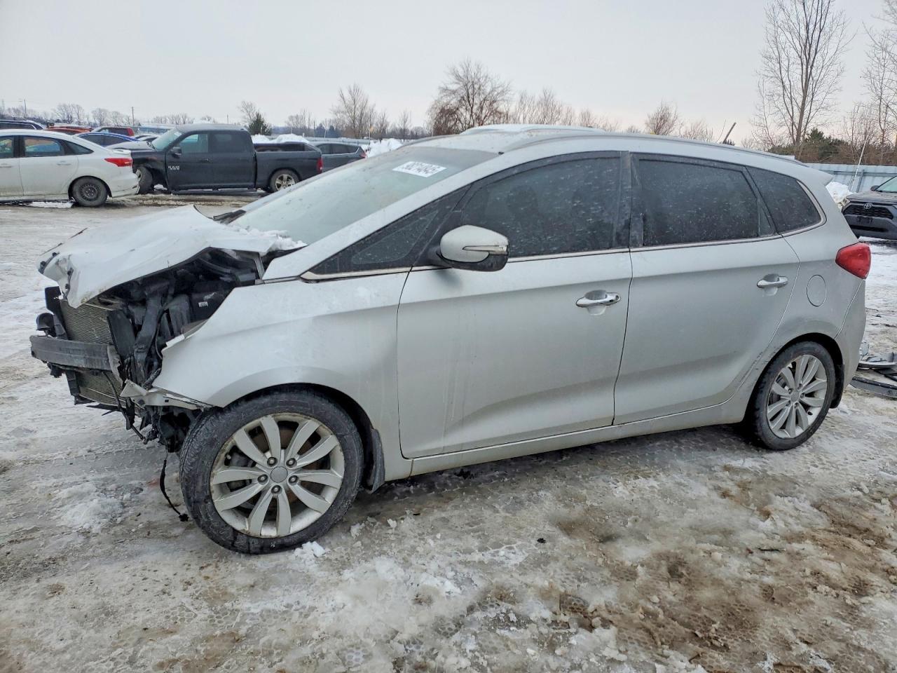 2014 KIA RONDO