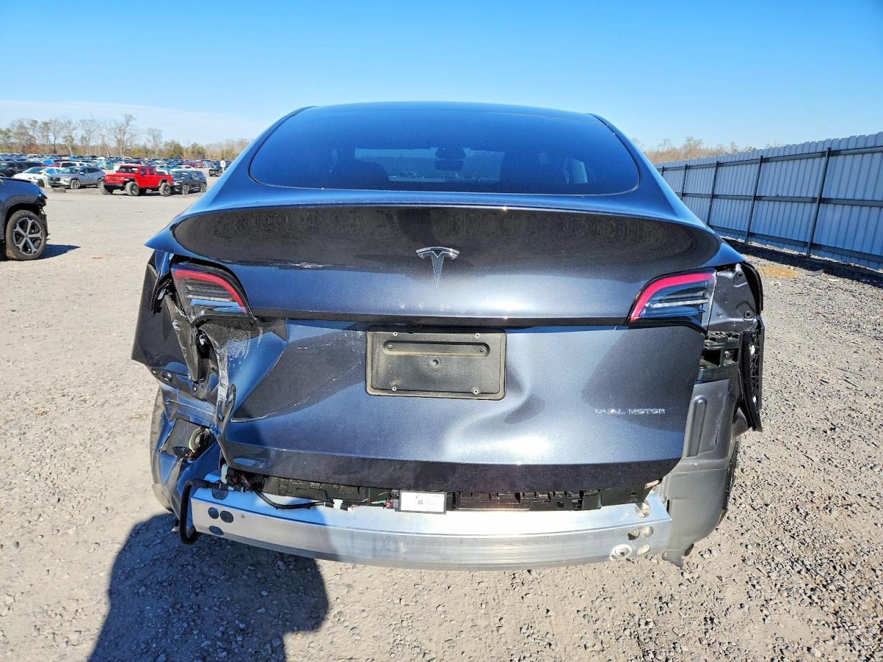 2024 TESLA MODEL Y