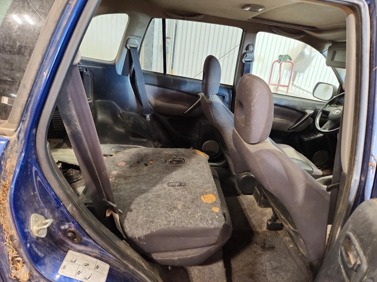 2004 TOYOTA RAV4