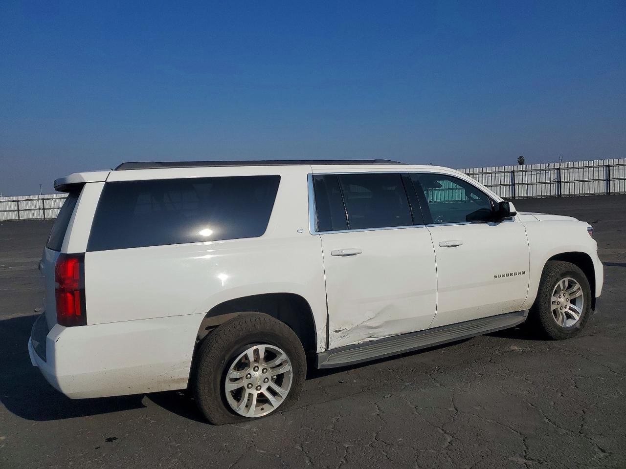 2016 CHEVROLET Suburban