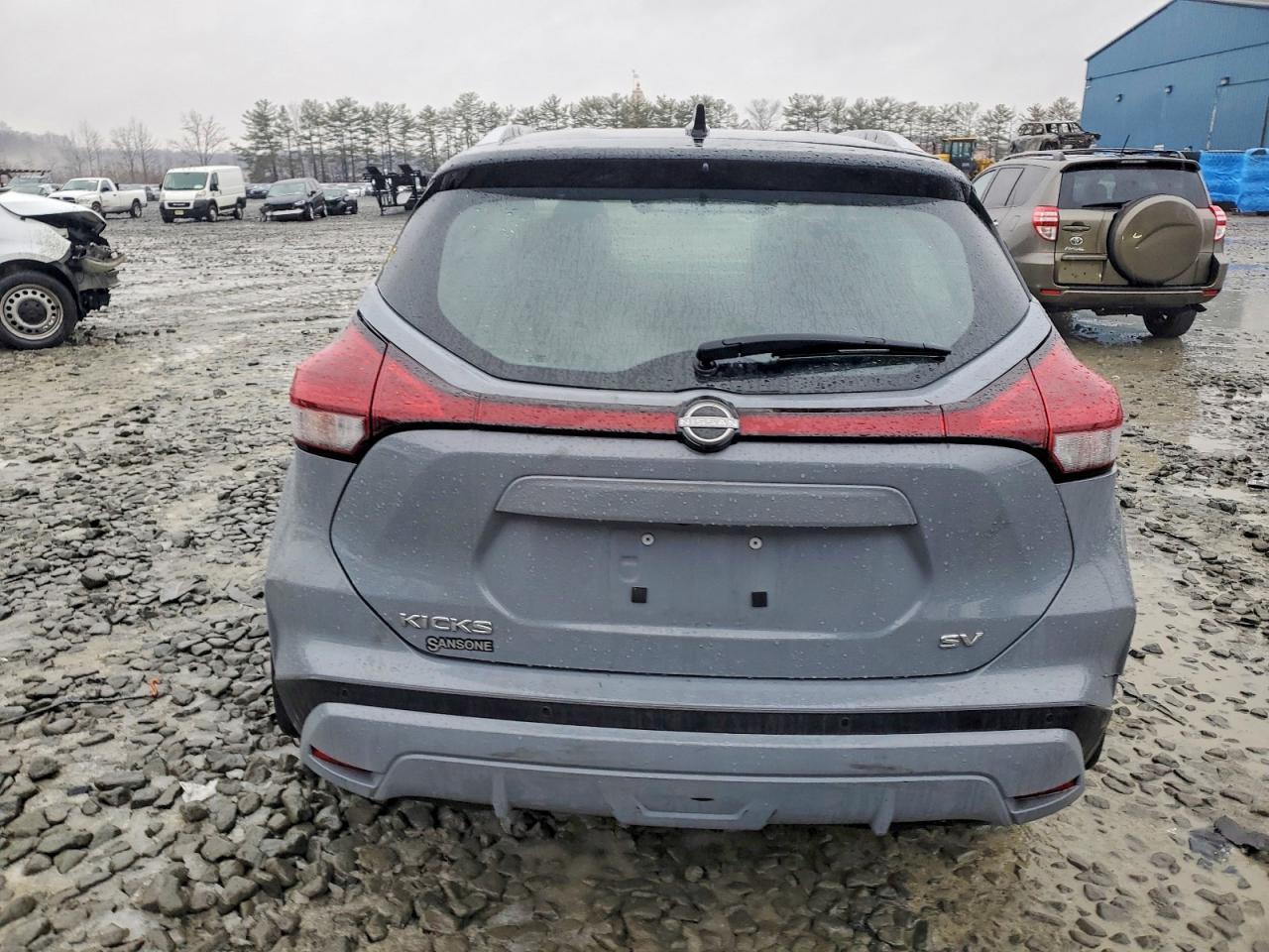 2023 NISSAN KICKS