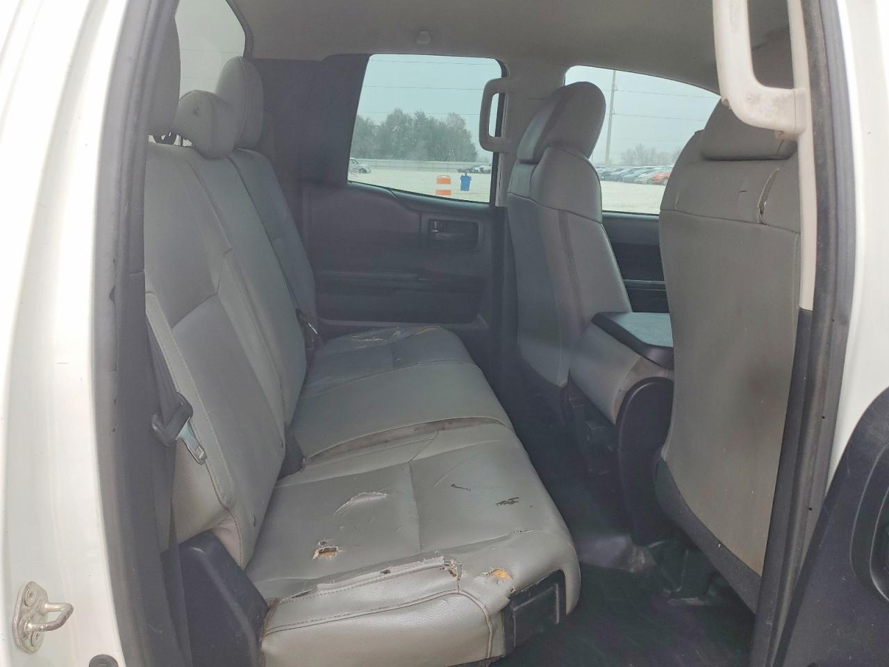 2016 TOYOTA TUNDRA