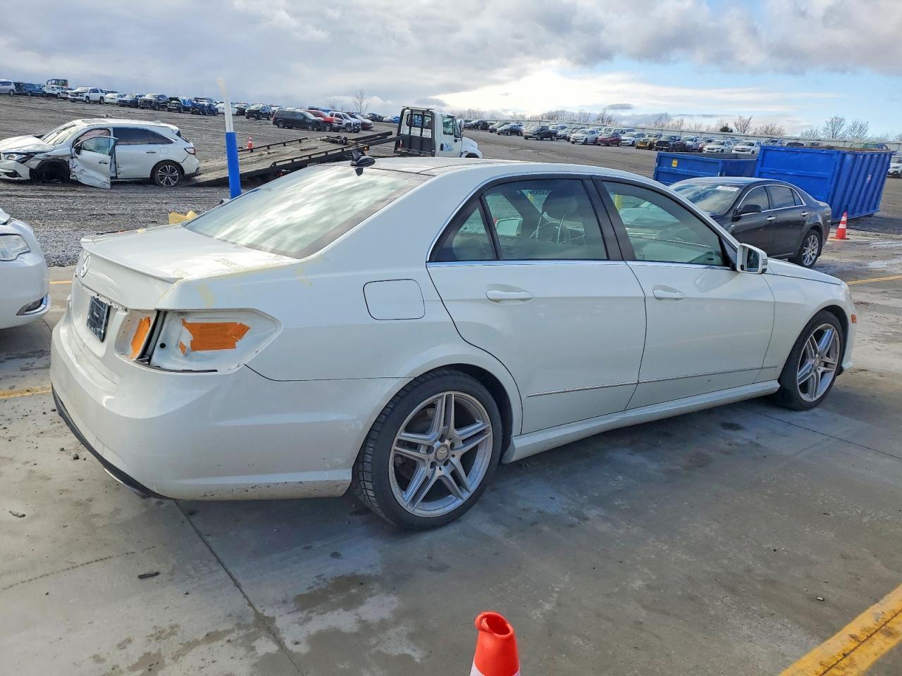 2011 MERCEDES-BENZ E-Class