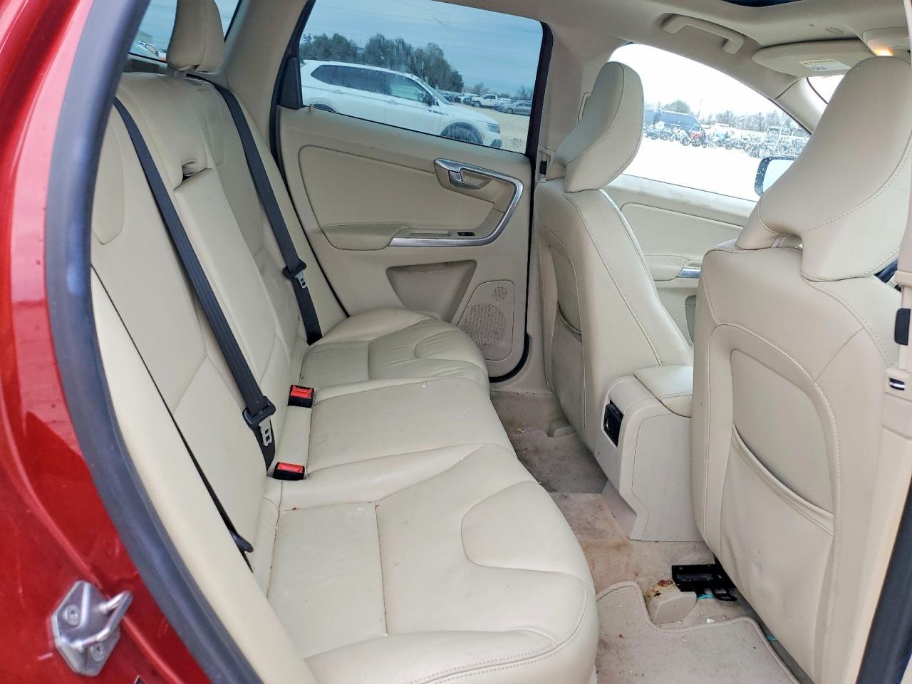 2015 VOLVO XC60