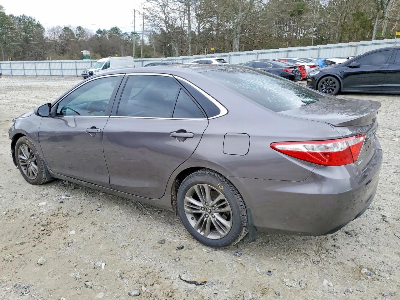 2016 TOYOTA CAMRY