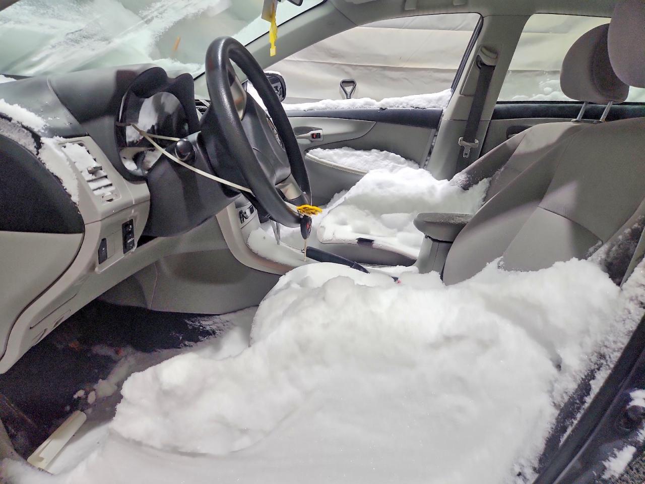 2011 TOYOTA COROLLA