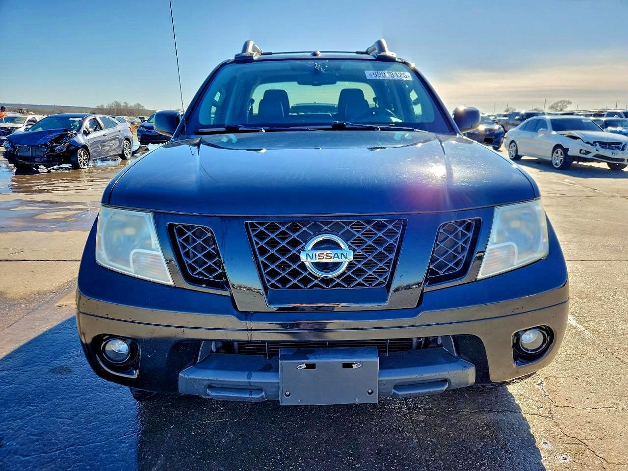 2012 NISSAN Frontier