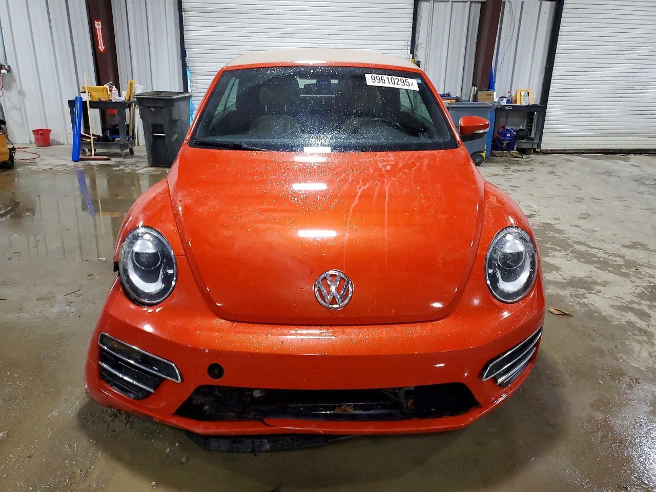 2018 VOLKSWAGEN Beetle