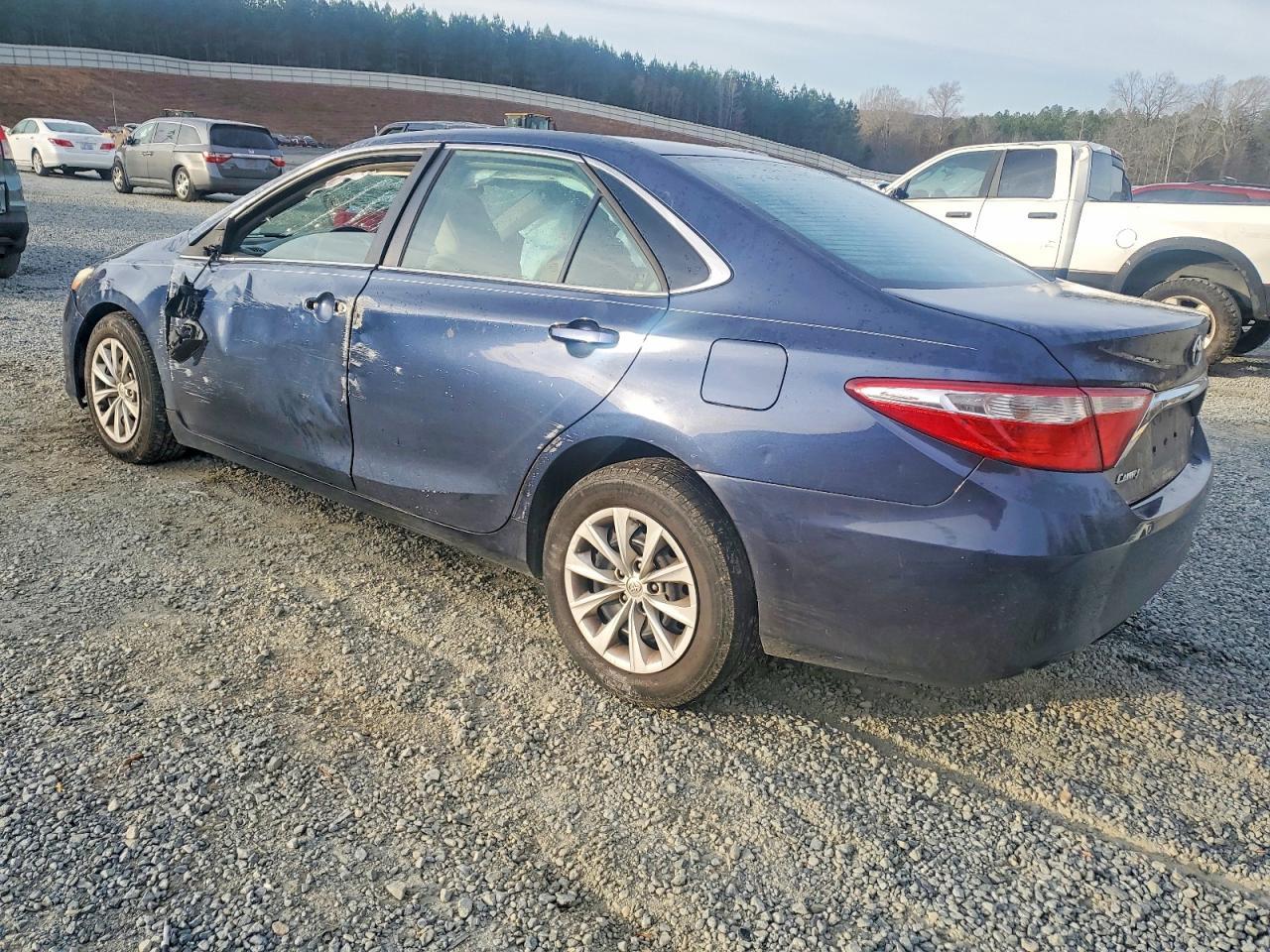 2015 TOYOTA CAMRY
