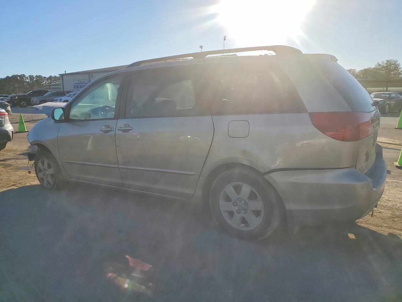 2004 TOYOTA SIENNA
