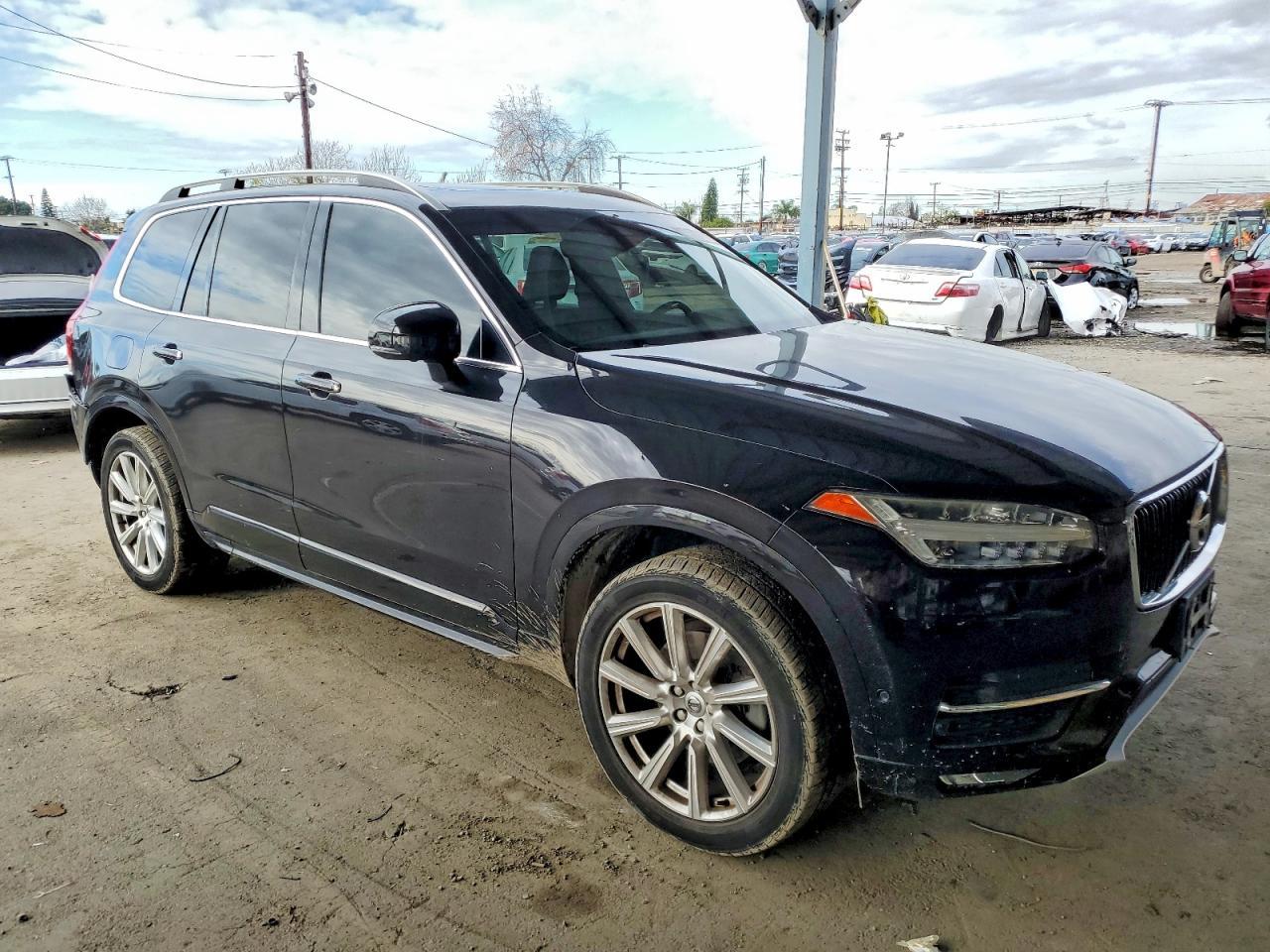 2016 VOLVO XC90