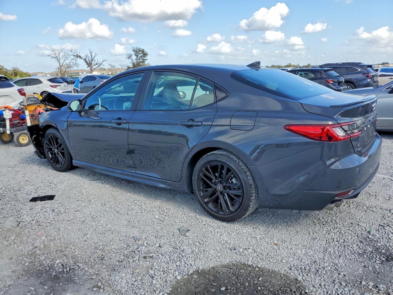 2025 TOYOTA CAMRY
