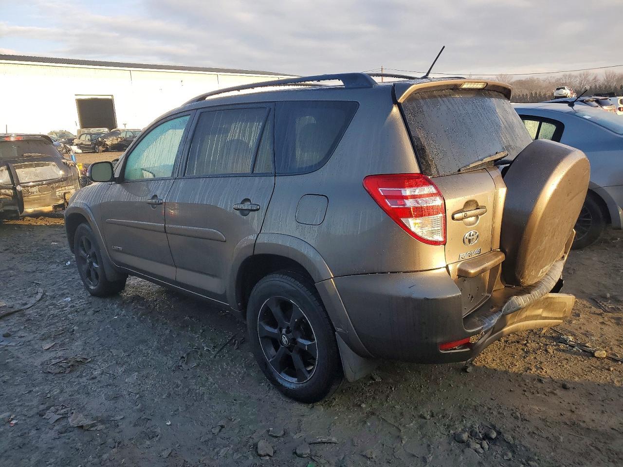 2011 TOYOTA RAV4