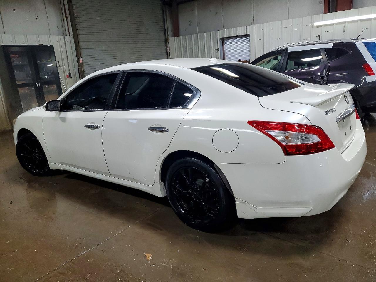 2014 NISSAN Maxima