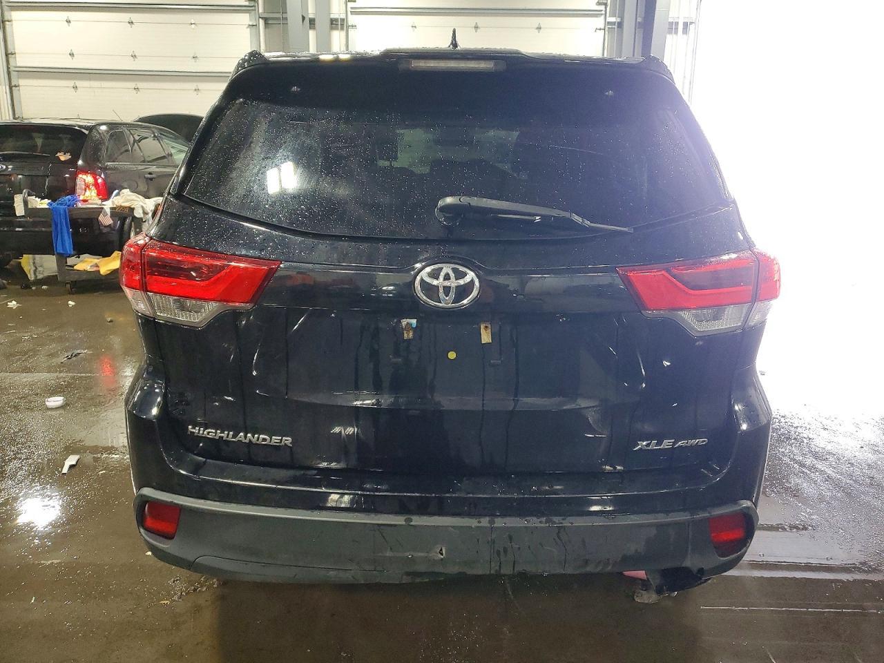2018 TOYOTA HIGHLANDER