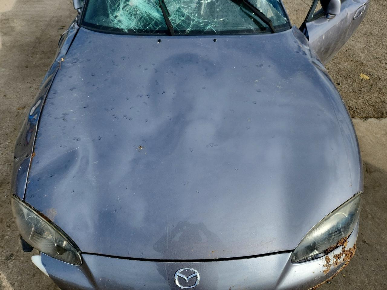2004 MAZDA MX-5 Miata