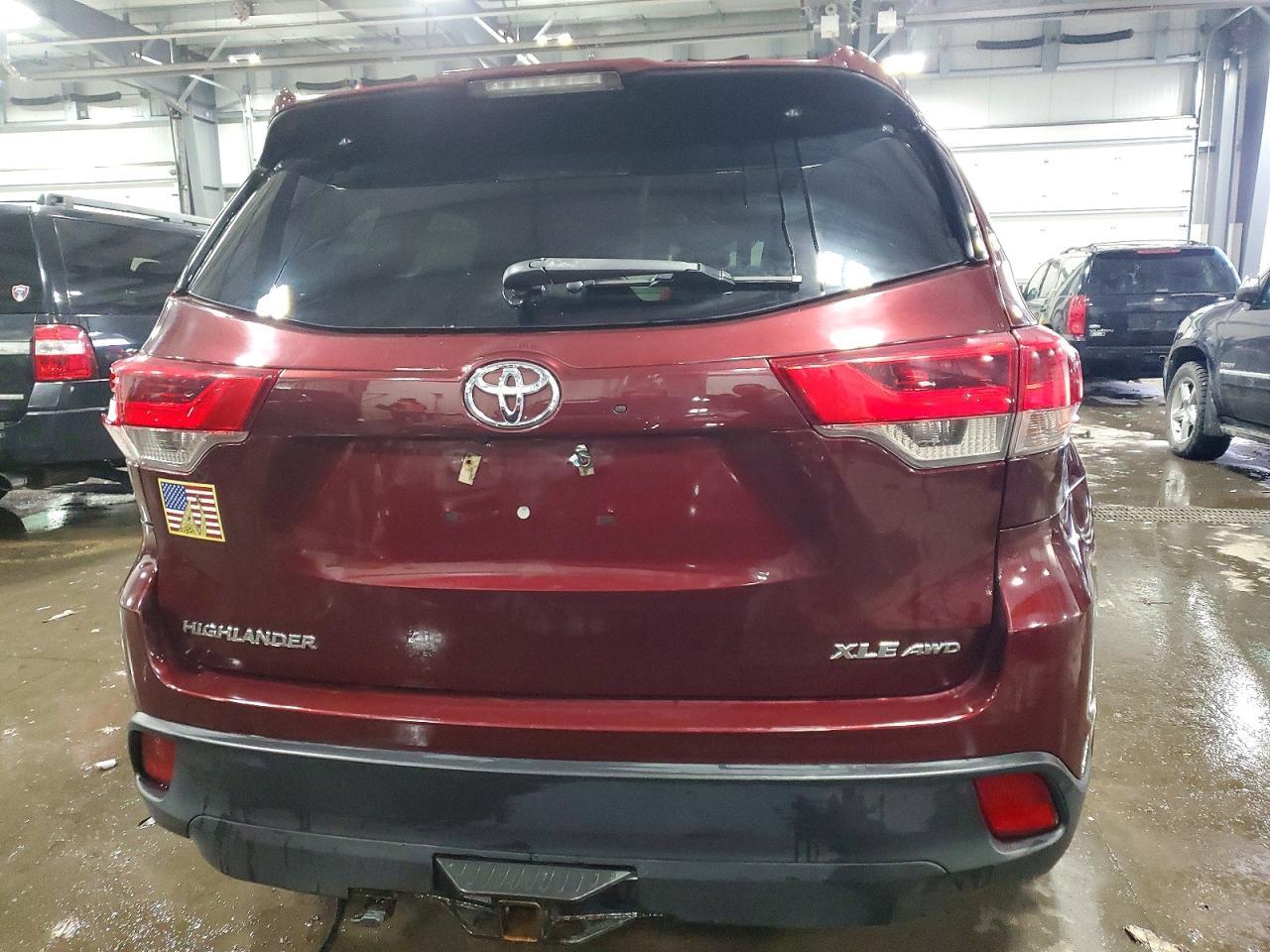 2017 TOYOTA HIGHLANDER