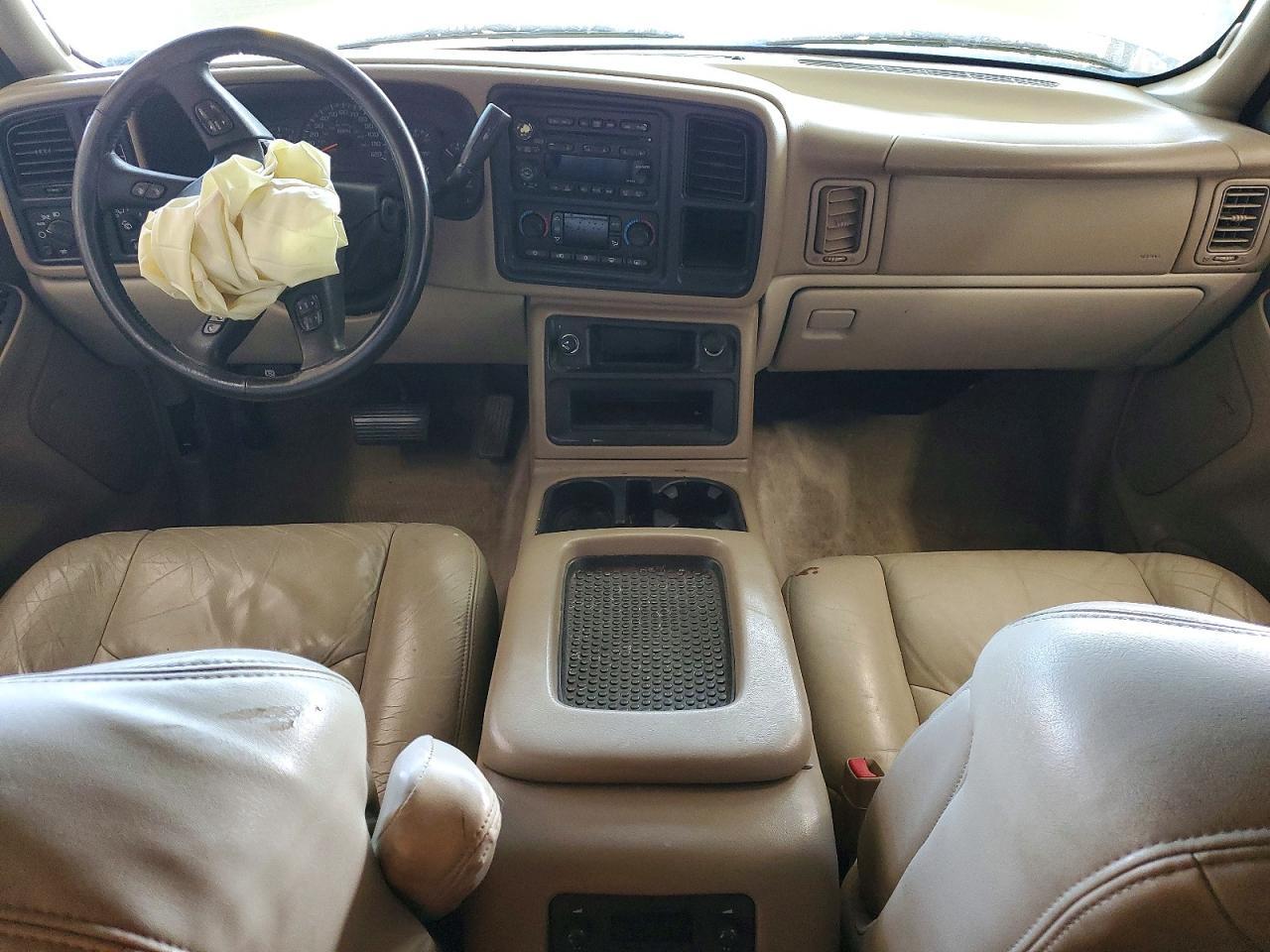2004 CHEVROLET Tahoe
