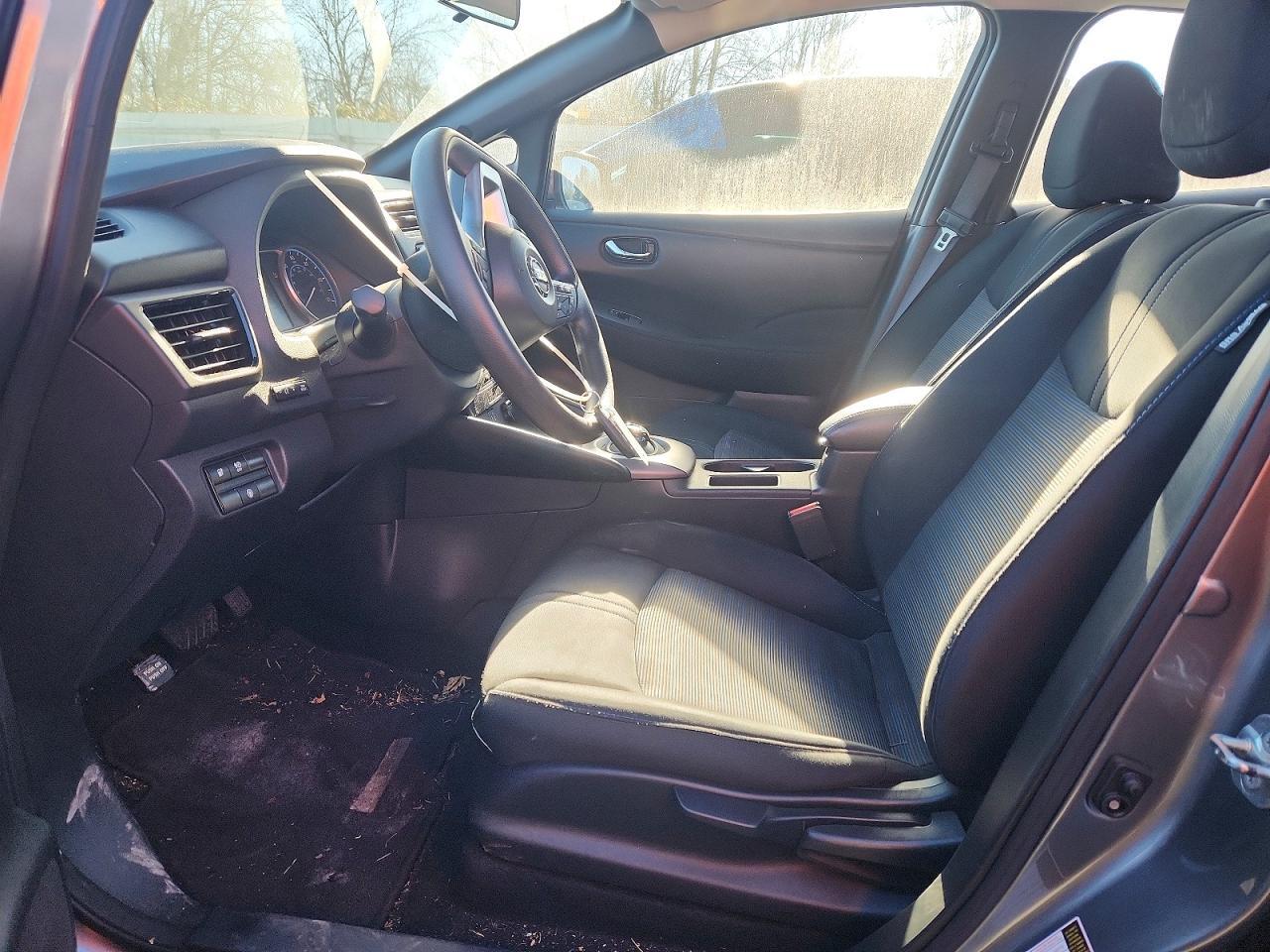 2022 NISSAN LEAF