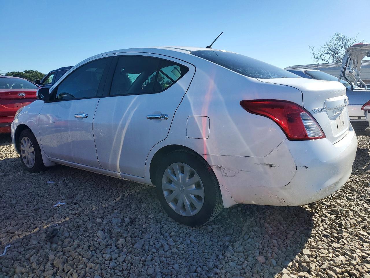 2012 NISSAN VERSA